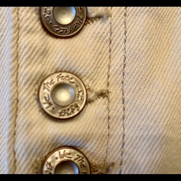 WE THE FREE NWT Ivory denim jean shorts, size 24 - Picture 5 of 10